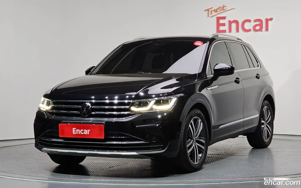 Volkswagen Tiguan 2.0 TDI 2023 — фото 1, купить с доставкой в Москву