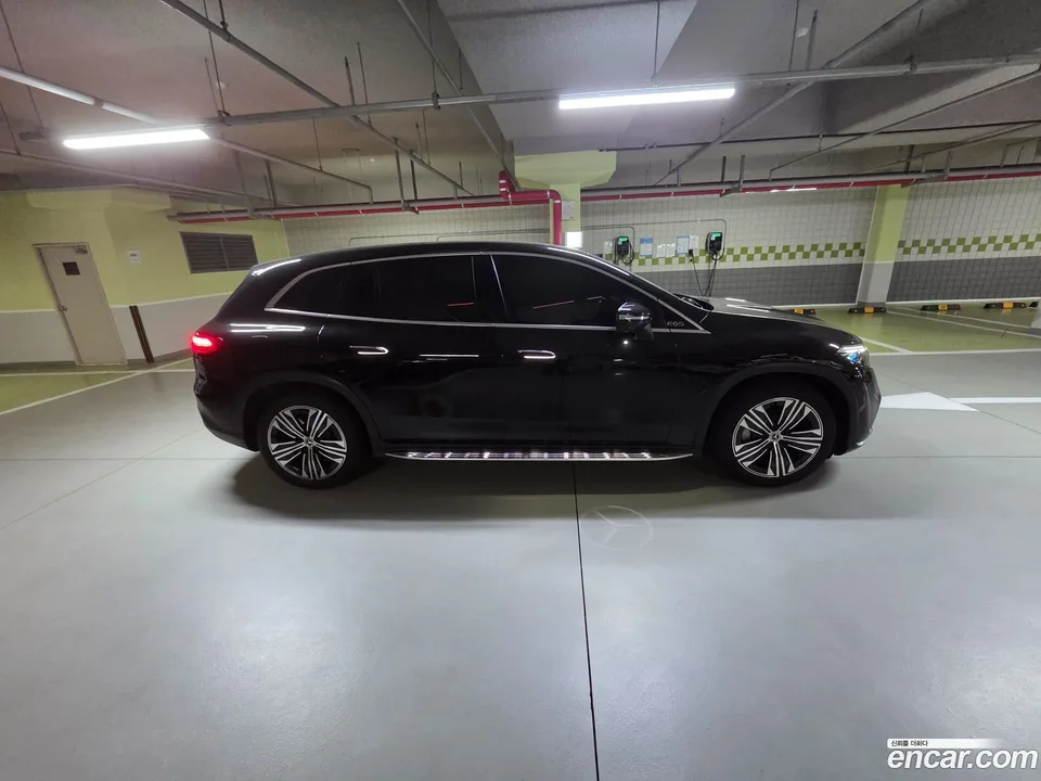 Mercedes-Benz EQS SUV EQS450 4MATIC 2023 — миниатюра 3