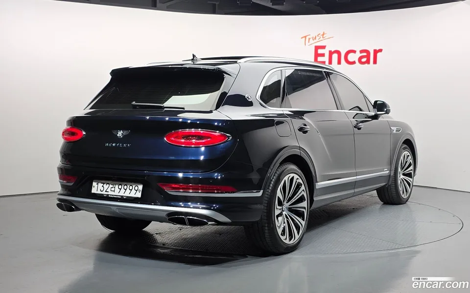 Bentley Bentayga 4.0 V8 EWB 2025 — миниатюра 2