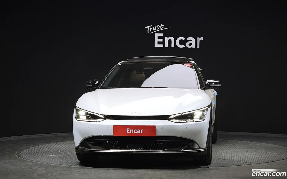 Kia EV6 4WD 2023 — миниатюра 3