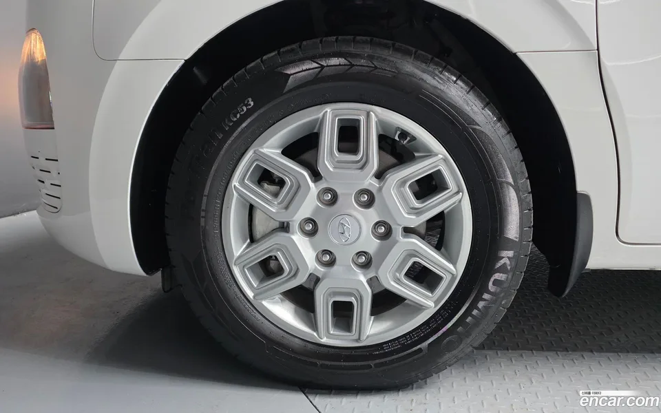 Hyundai Staria 5 2023 — миниатюра 5