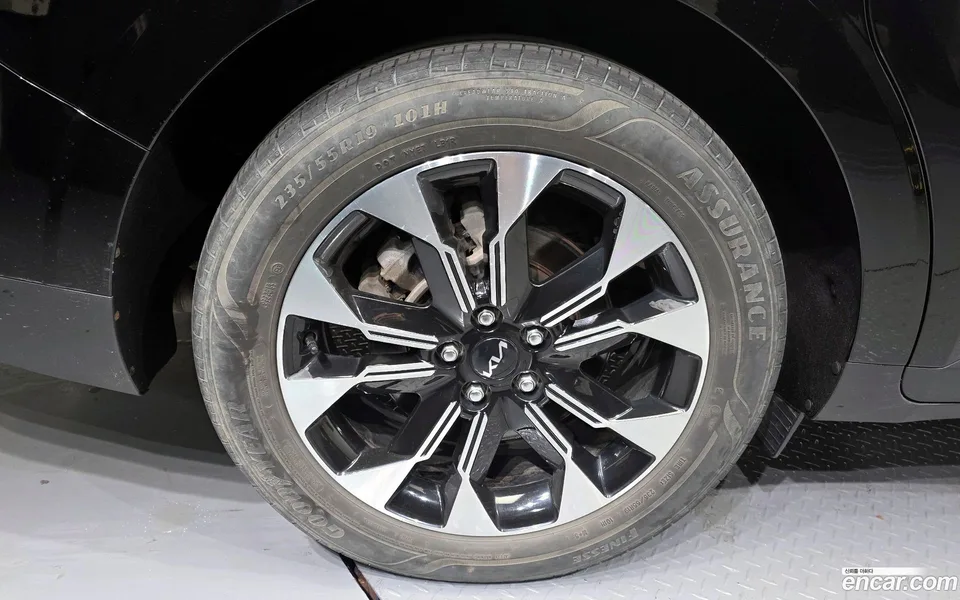 Kia Carnival 9 2022 — миниатюра 5