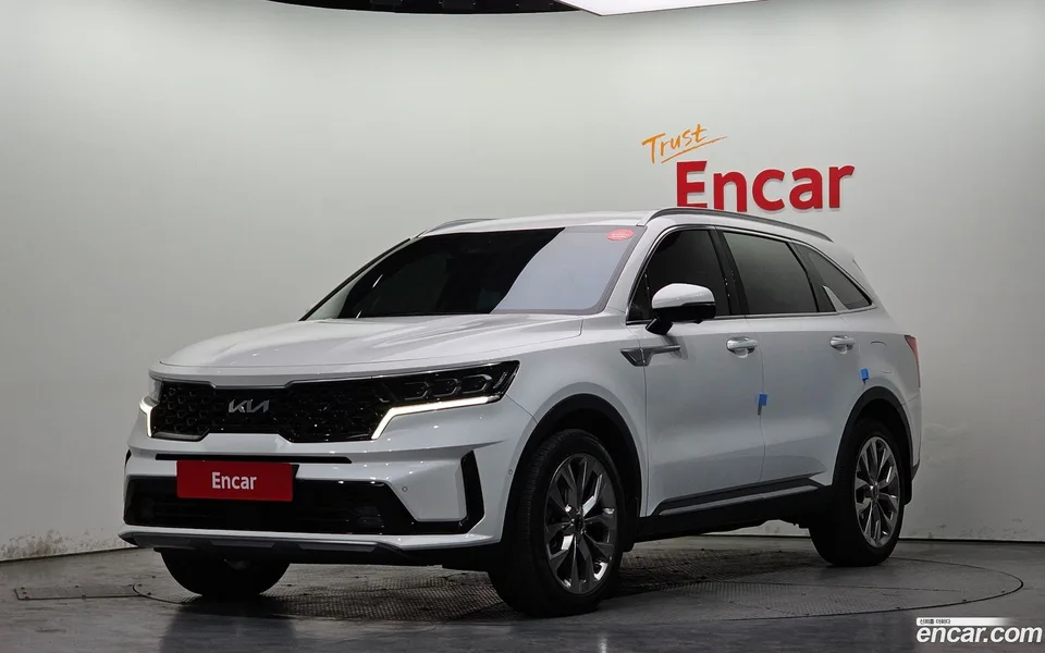 Kia Sorento 2.5T 2WD 2023 — фото 1, купить с доставкой в Москву