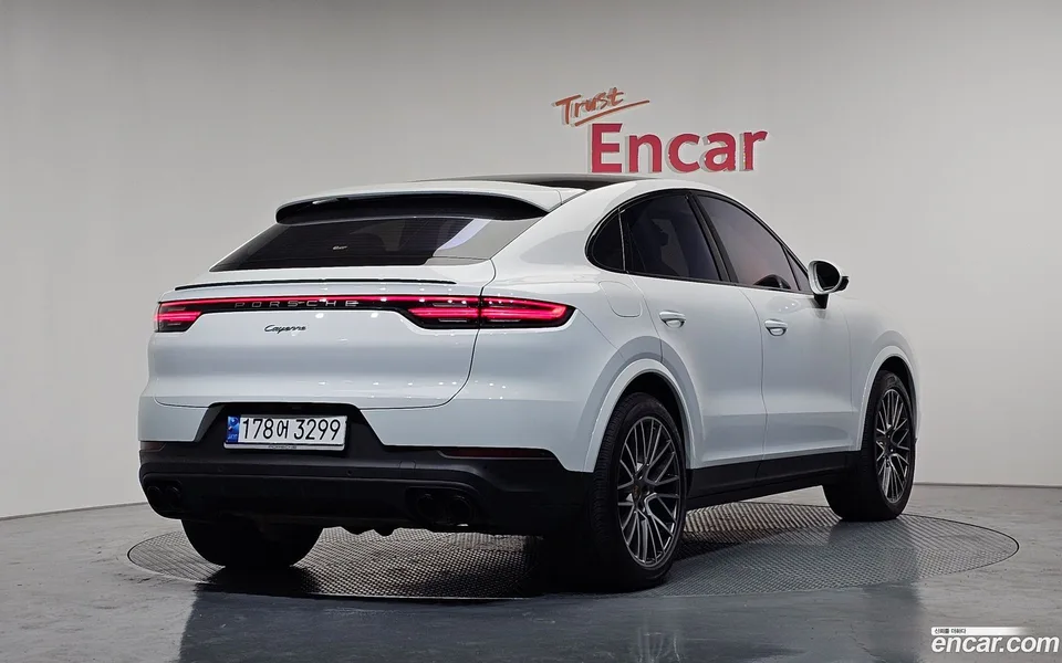 Porsche Cayenne 3.0 2023 — миниатюра 2