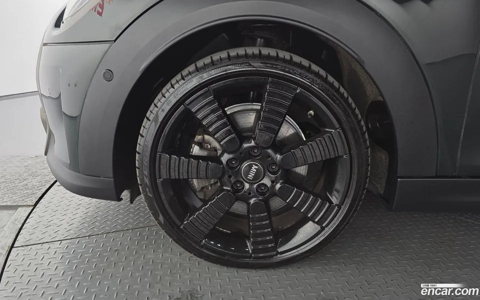 MINI Cooper S 5 2022 — миниатюра 5