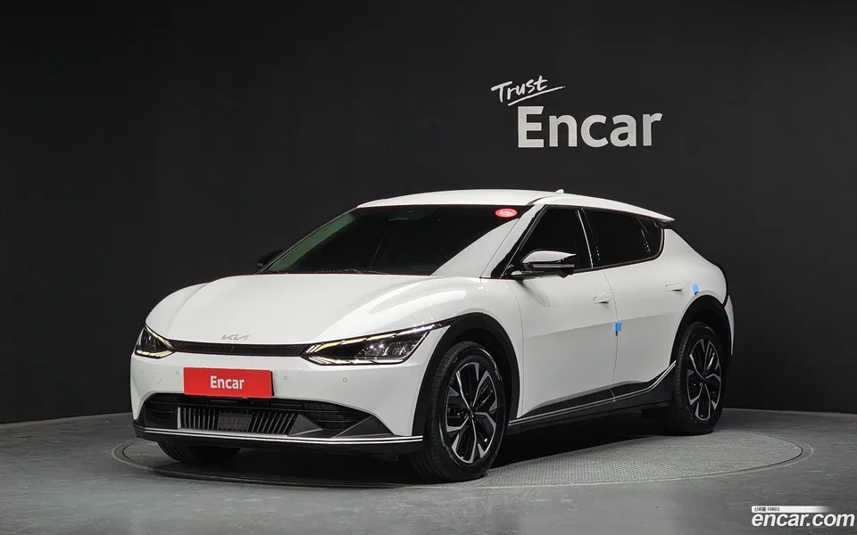 Kia EV6 4WD 2022 — фото 1, купить с доставкой в Москву
