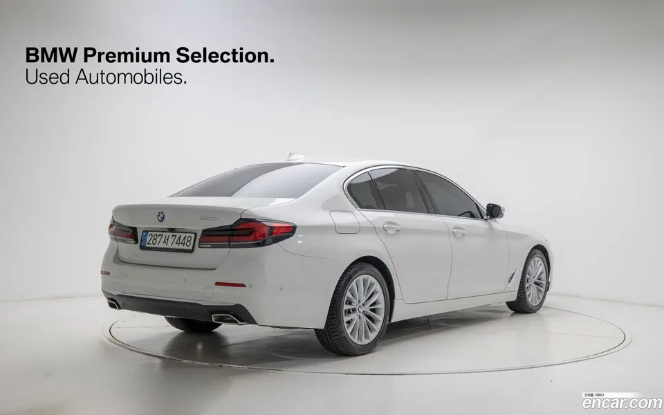 BMW 5 Series 520i 2022 — миниатюра 2
