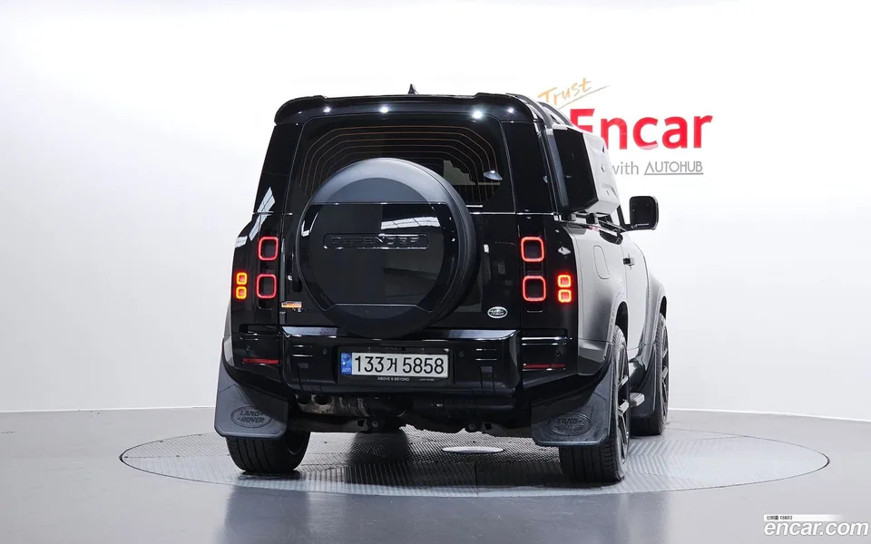 Land Rover Defender 90 D250 SE 2022 — миниатюра 4