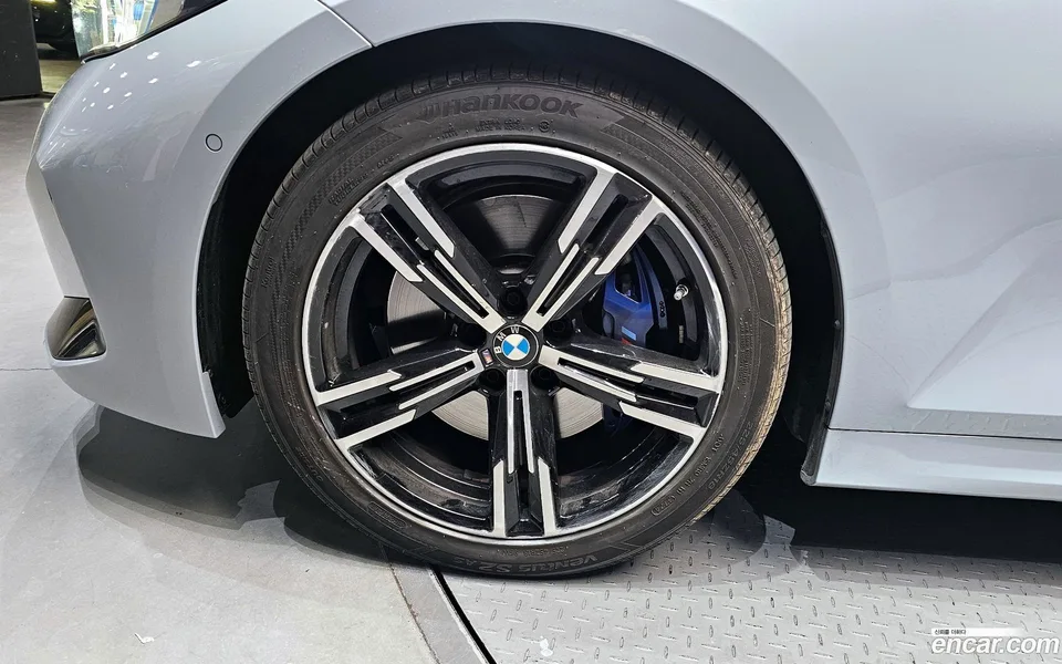 BMW 3 Series 320i M 2024 — миниатюра 5