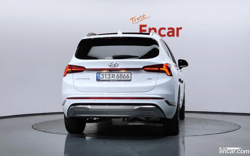 Hyundai Santa Fe 2.2 4WD 2022 — миниатюра 4
