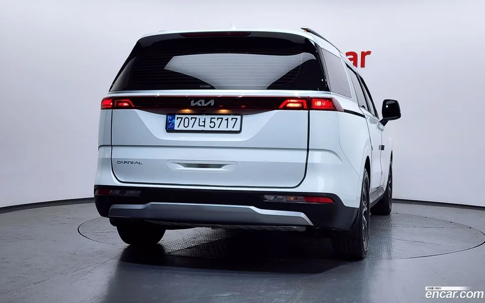 Kia Carnival 11 2023 — миниатюра 4