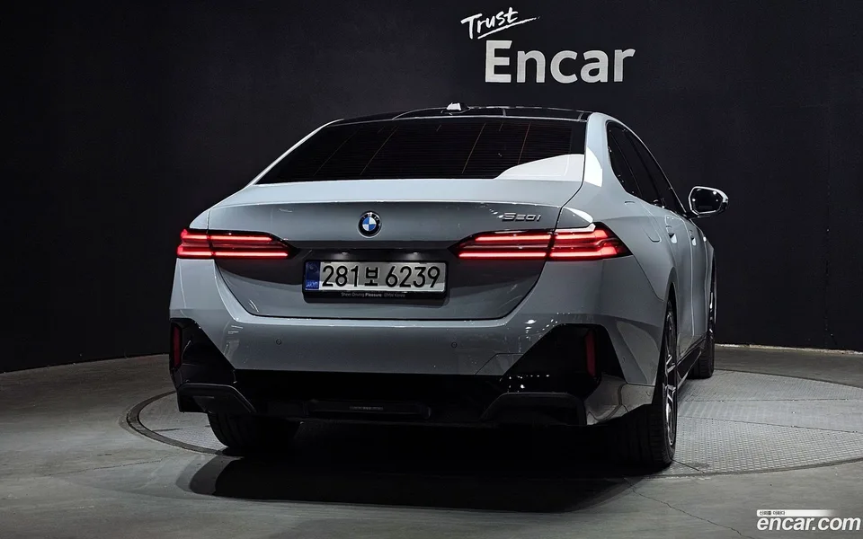 BMW 5 Series 520i M 2025 — миниатюра 4
