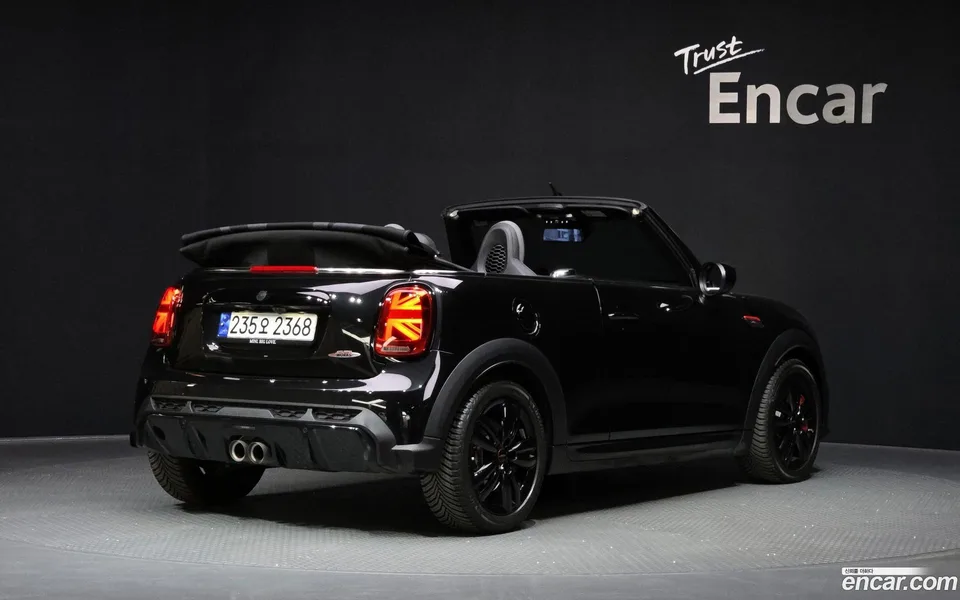 MINI Cooper S Convertible JCW 2023 — миниатюра 2