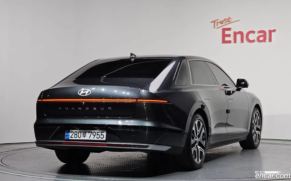 Hyundai Grandeur 3.5 4WD 2023 — миниатюра 2
