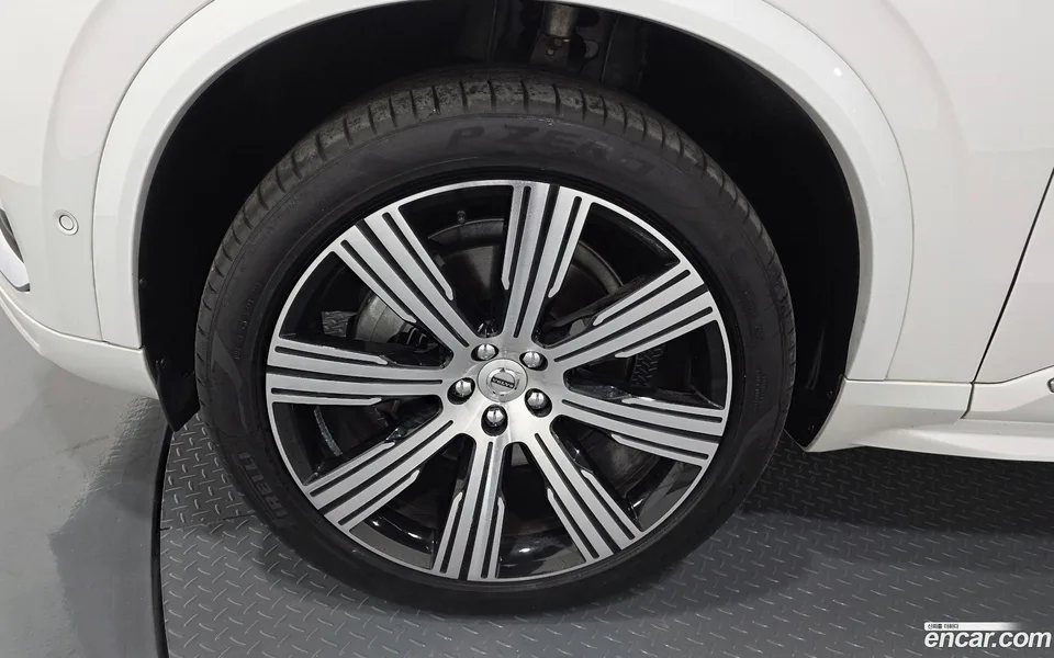 Volvo XC90 B6 2022 — миниатюра 5