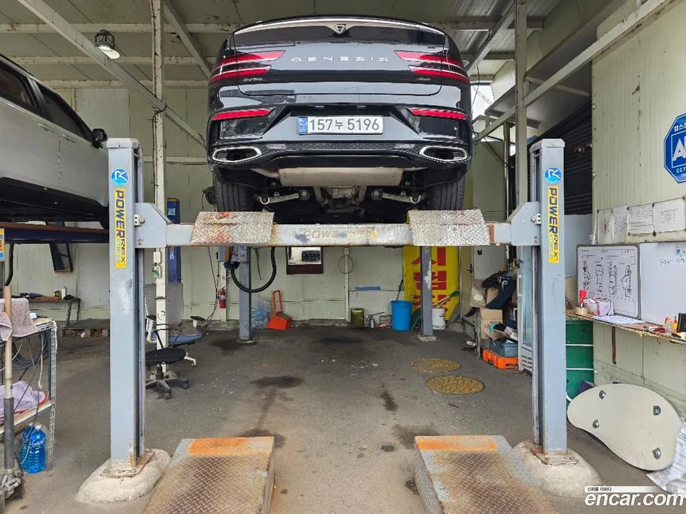 Genesis GV80 Coupe 2.5T AWD 2024 — миниатюра 2