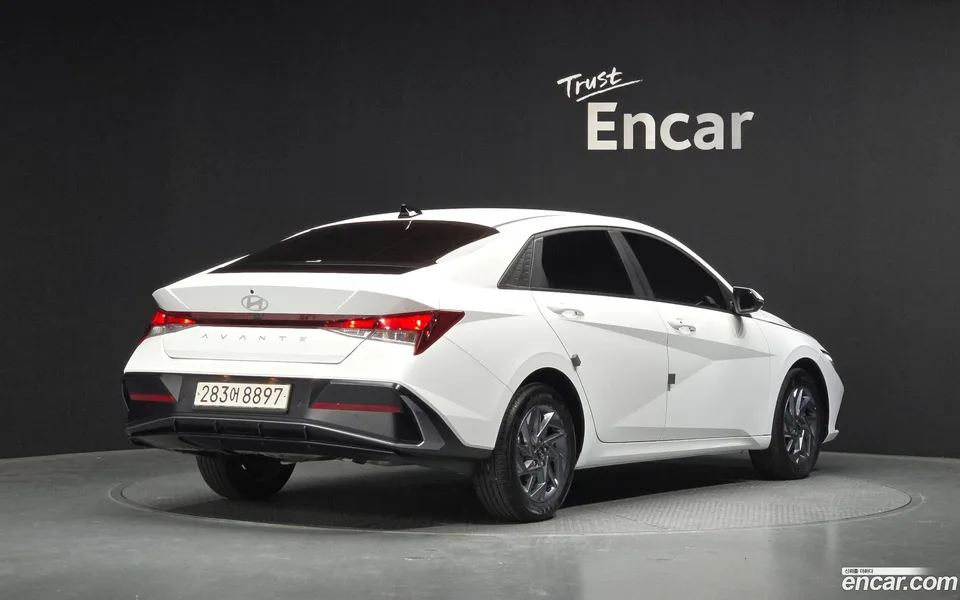 Hyundai Avante CN7 1.6 2024 — миниатюра 2