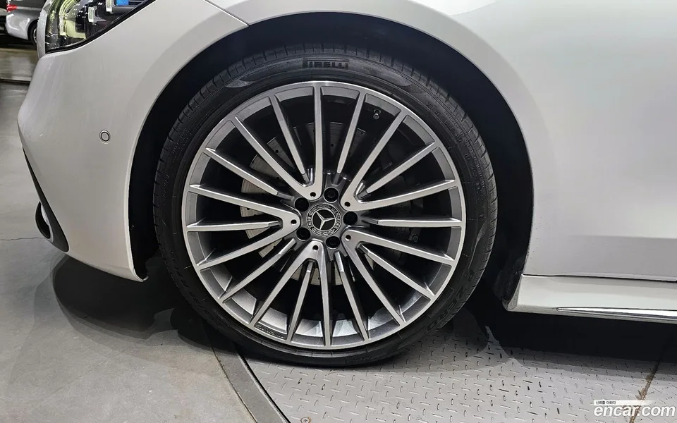 Mercedes-Benz S-Class S500L 4MATIC 2025 — миниатюра 5