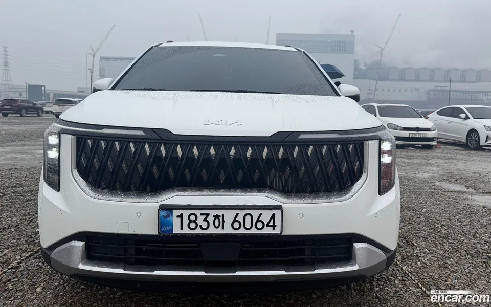 Kia Carnival HEV 9 2026 — фото 1, купить с доставкой в Москву