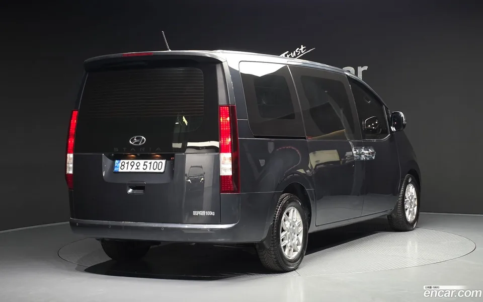 Hyundai Staria 5 2022 — миниатюра 2