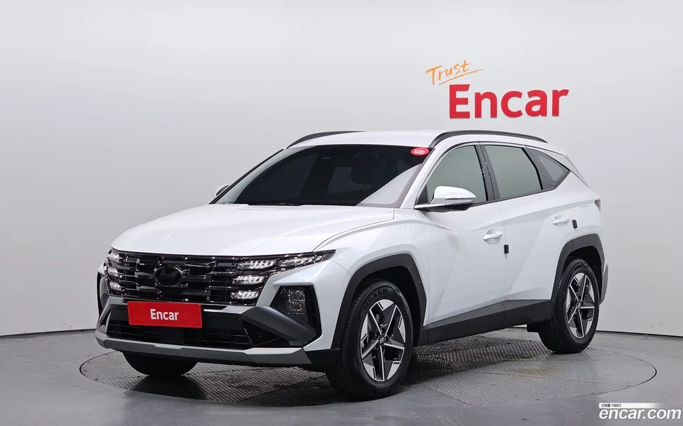 Hyundai Tucson NX4 1.6 2WD 2024 — фото 1, купить с доставкой в Москву