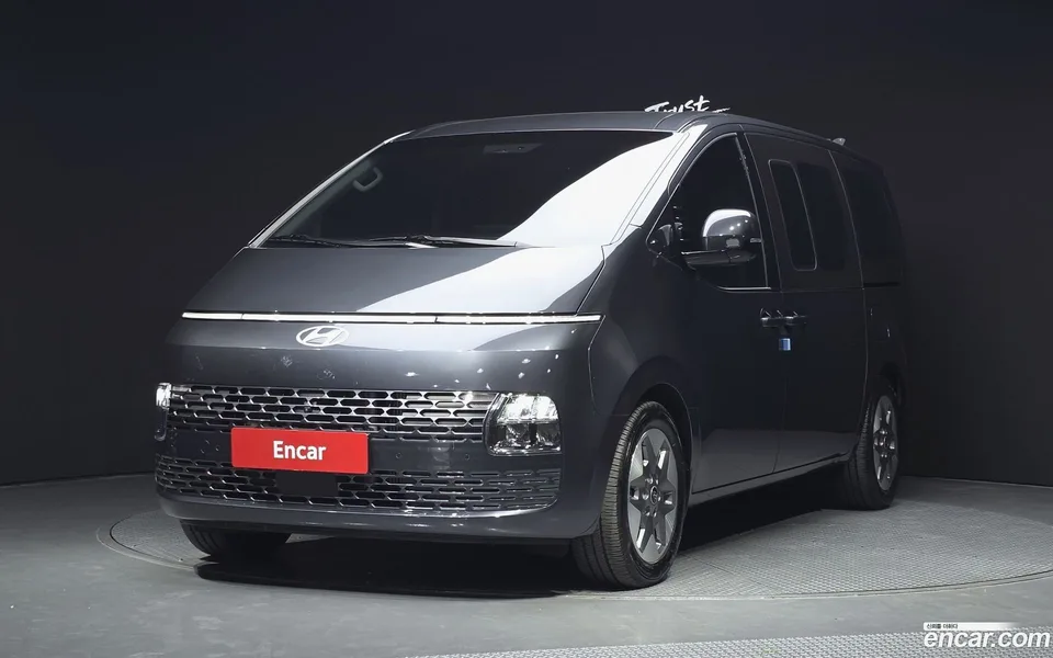 Hyundai Staria 4WD 9 2024 — фото 1, купить с доставкой в Москву