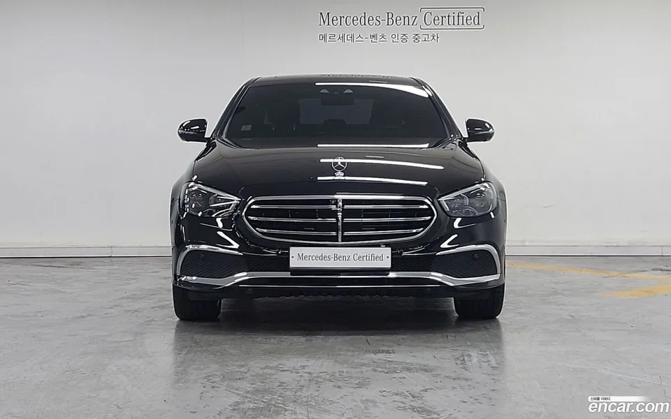 Mercedes-Benz E-Class E350 4MATIC 2022 — миниатюра 3