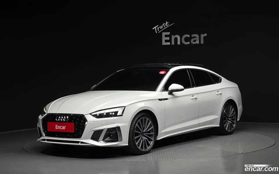 Audi A5 40 TFSI 2023 — фото 1, купить с доставкой в Москву