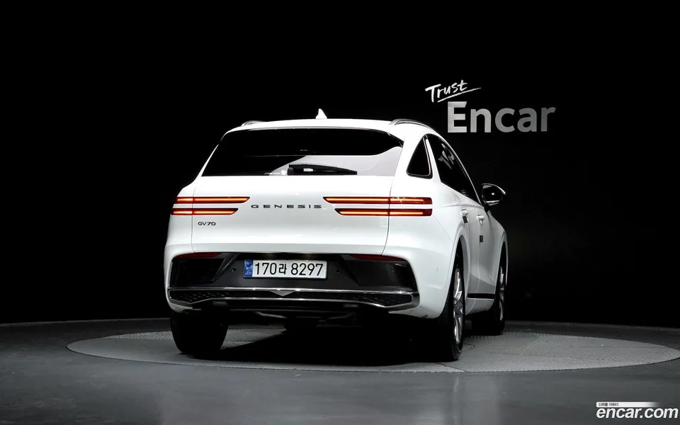 Genesis GV70 2.5T 2WD 2024 — миниатюра 4