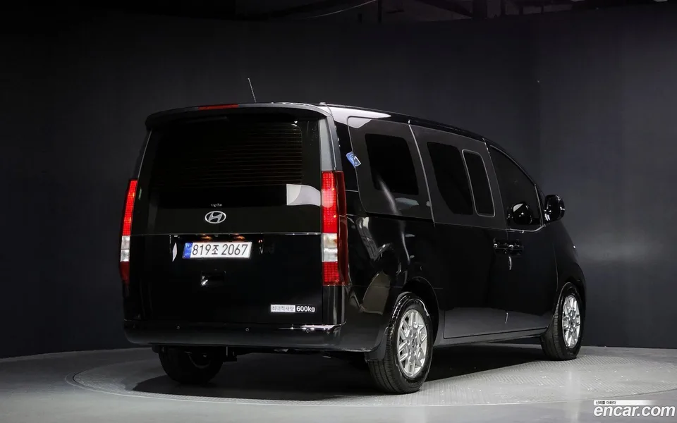 Hyundai Staria HEV 1.6 5 2025 — миниатюра 2