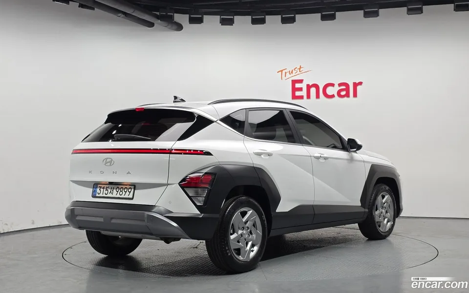 Hyundai Kona 1.6 2WD 2023 — миниатюра 2