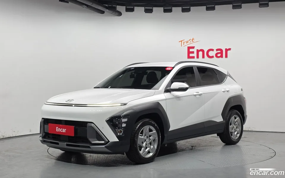 Hyundai Kona 1.6 2WD 2023 — фото 1, купить с доставкой в Москву