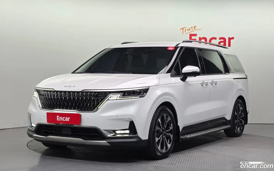 Kia Carnival 7 2022 — фото 1, купить с доставкой в Москву