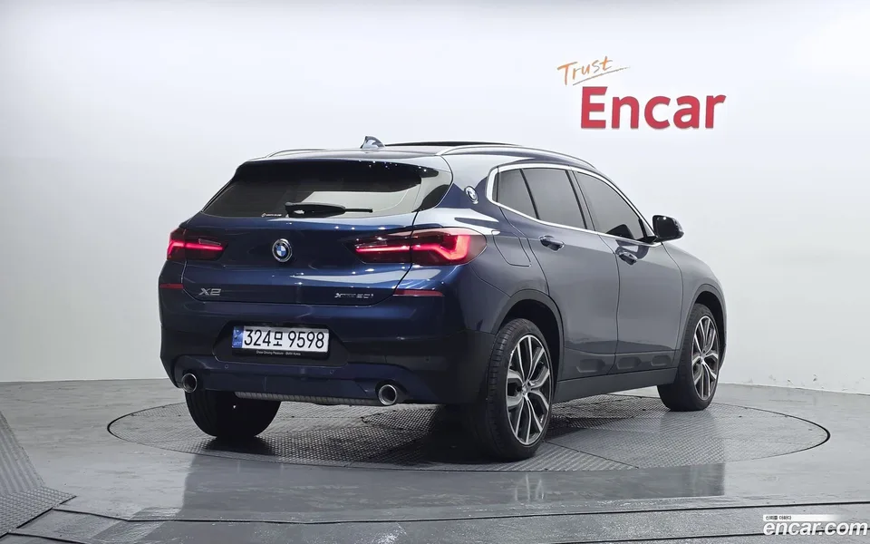 BMW X2 xDrive20i 2022 — миниатюра 2