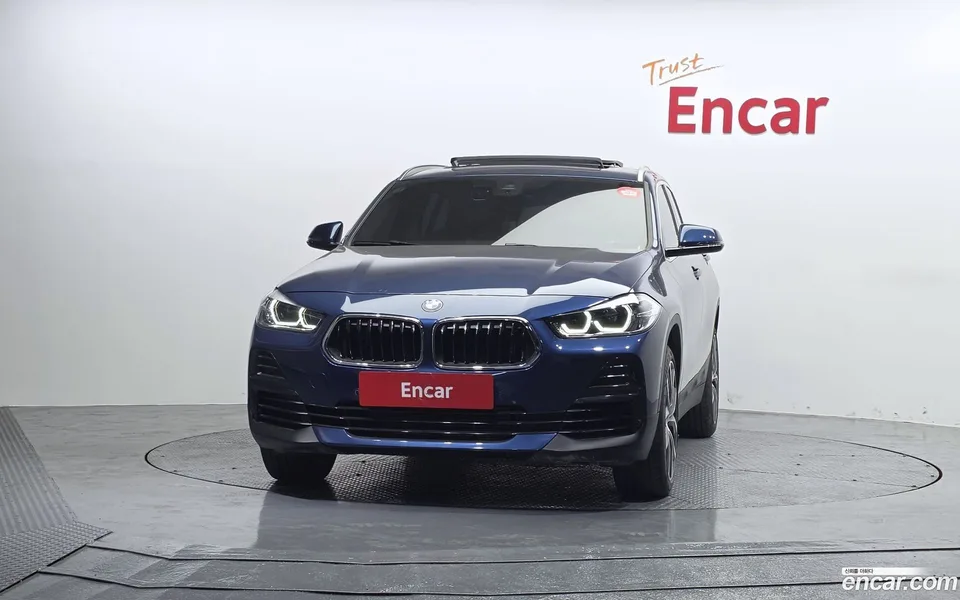 BMW X2 xDrive20i 2022 — миниатюра 3