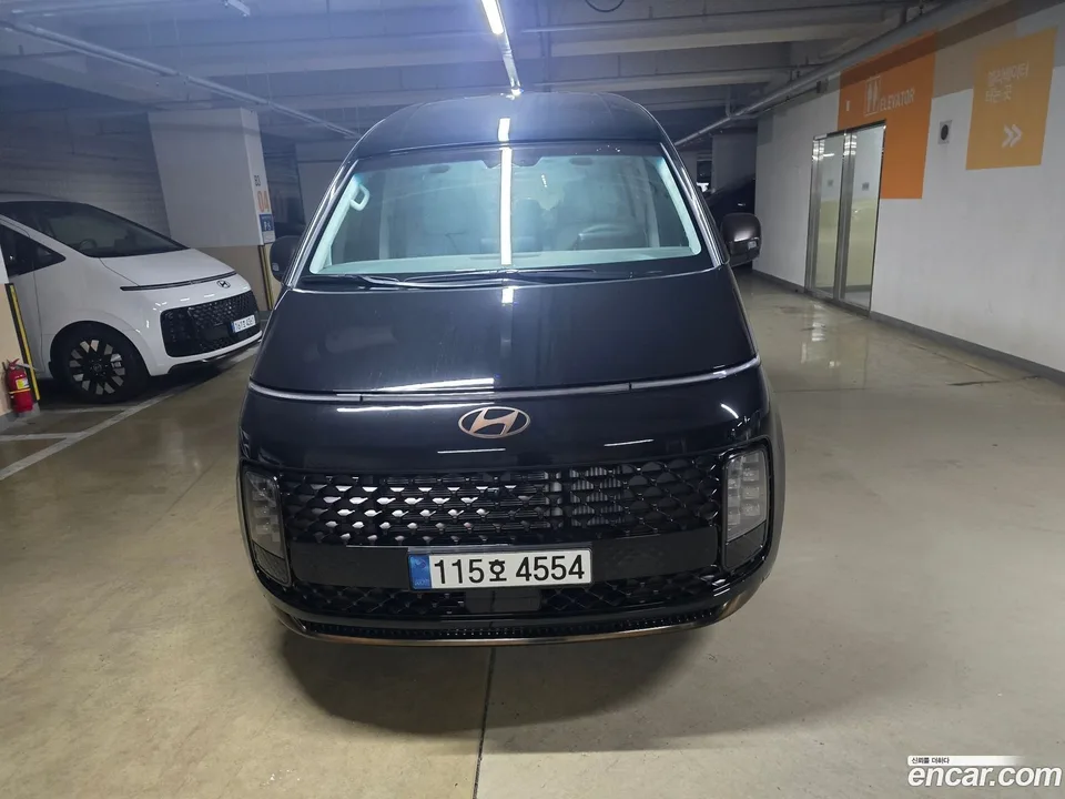 Hyundai Staria 4WD 9 2025 — фото 1, купить с доставкой в Москву