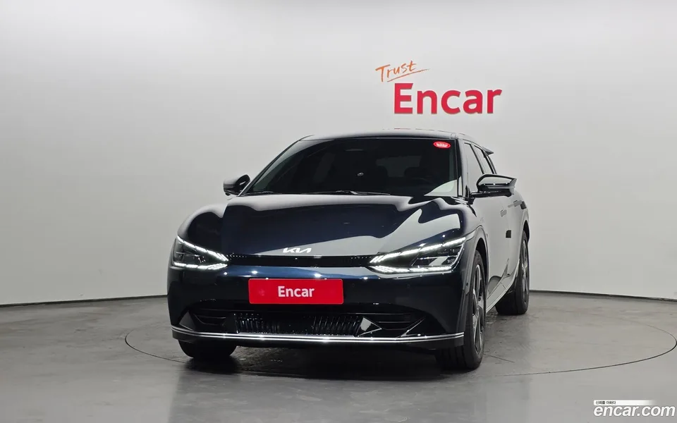 Kia EV6 2023 — миниатюра 3