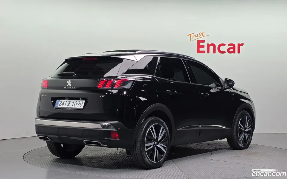 Peugeot 3008 1.5 BlueHDi GT 2023 — миниатюра 2