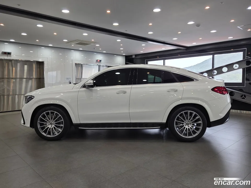 Mercedes-Benz GLE-Class GLE450 4MATIC 2025 — миниатюра 4