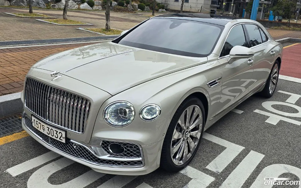 Bentley Flying Spur 4.0 S 2022 — миниатюра 2