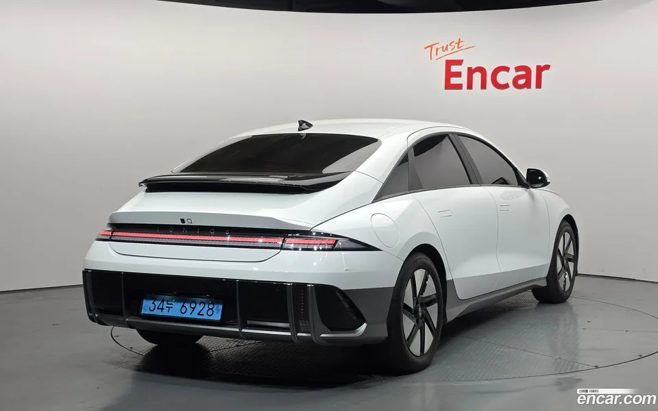 Hyundai Ioniq 6 2022 — миниатюра 2