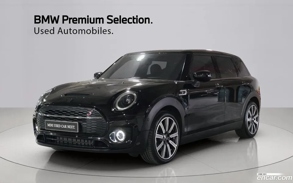 MINI Cooper S Clubman 2022 — фото 1, купить с доставкой в Москву