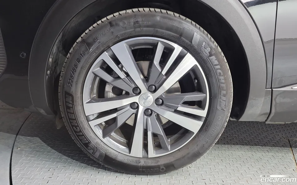 Peugeot 5008 1.2 Pure Tech 2024 — миниатюра 5