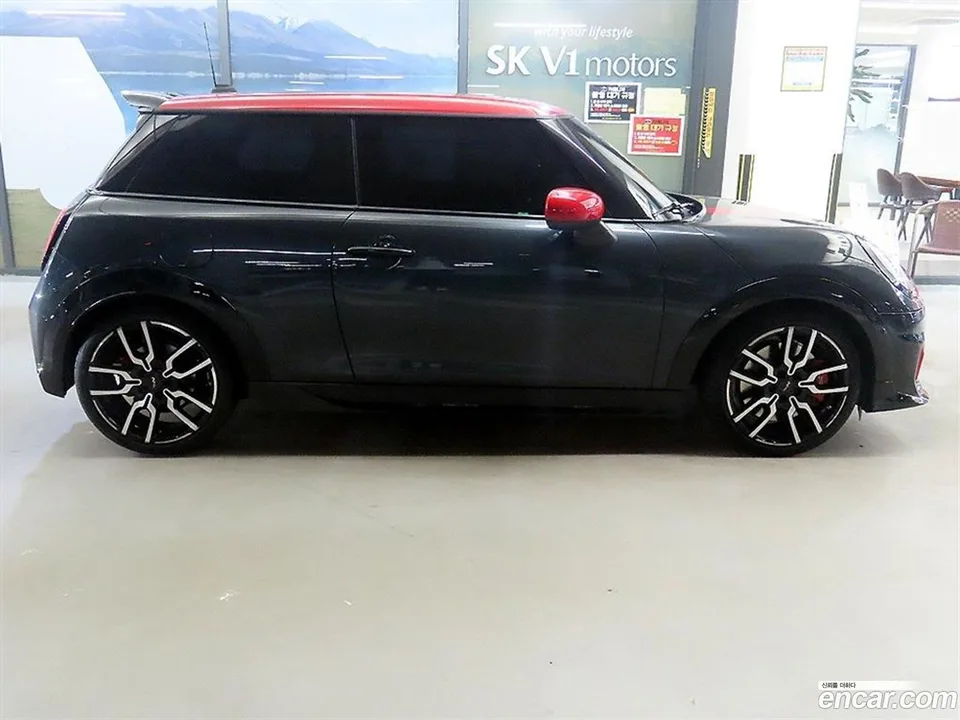 MINI Cooper S JCW 2025 — миниатюра 3