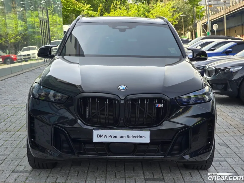 BMW X5 M60i 2024 — миниатюра 2