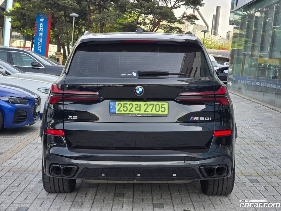 BMW X5 M60i 2024 — миниатюра 4