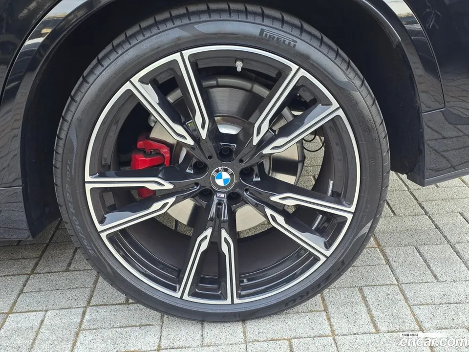 BMW X5 M60i 2024 — миниатюра 5