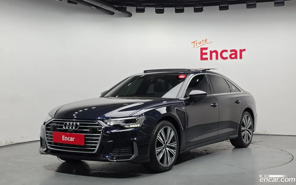 Audi A6 45 TFSI 2022 — фото 1, купить с доставкой в Москву