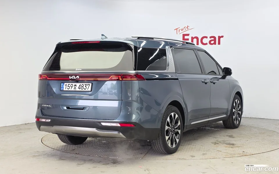 Kia Carnival 9 2022 — миниатюра 2