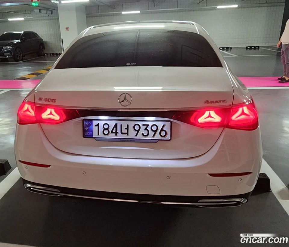 Mercedes-Benz E-Class E300 4MATIC 2025 — миниатюра 2